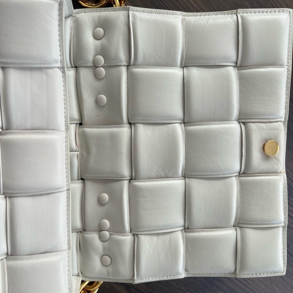 Bottega Veneta Cream Bag with Gold Chain - Picture 8 of 8